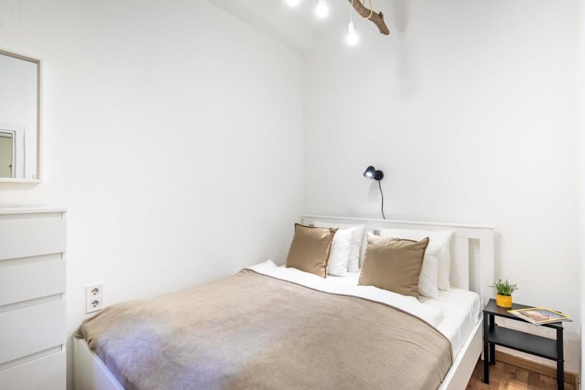 בודפשט Convenient Apartment At Gastro Driven Location מראה חיצוני תמונה