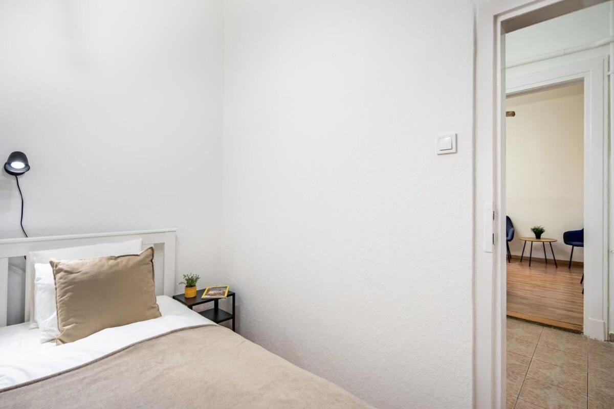 בודפשט Convenient Apartment At Gastro Driven Location מראה חיצוני תמונה