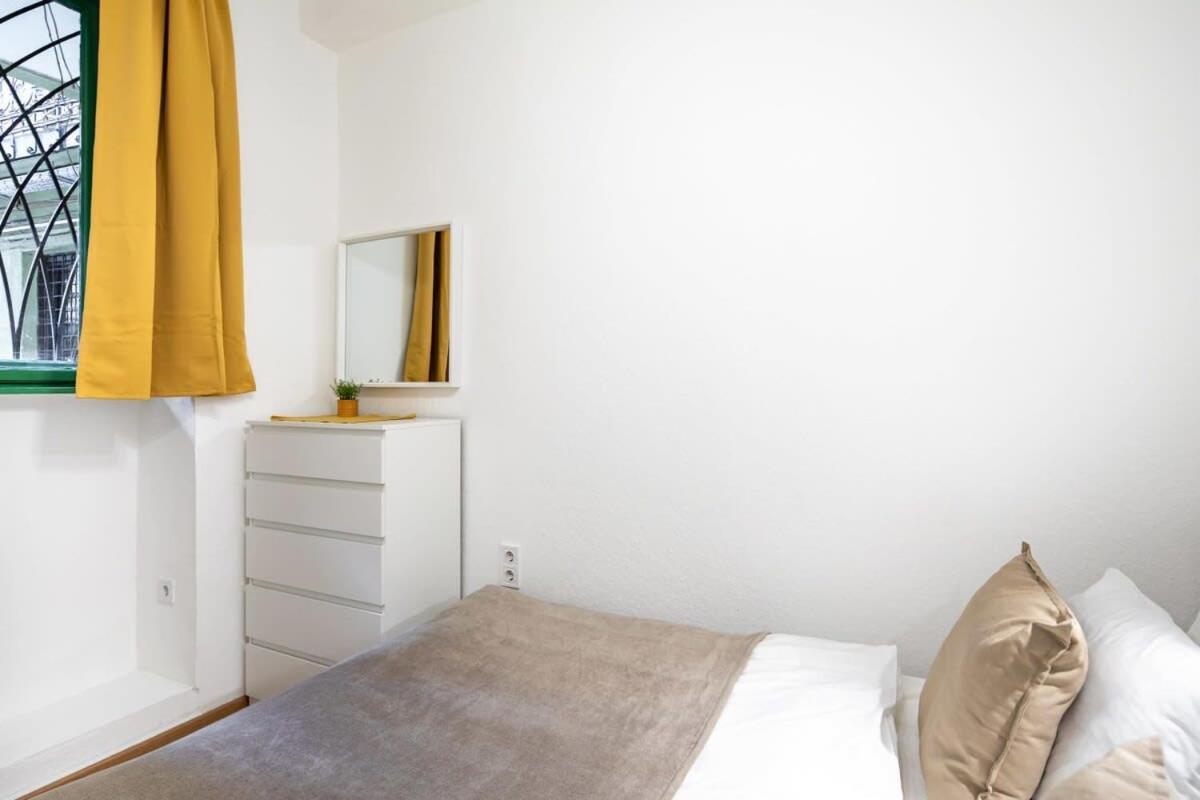 בודפשט Convenient Apartment At Gastro Driven Location מראה חיצוני תמונה