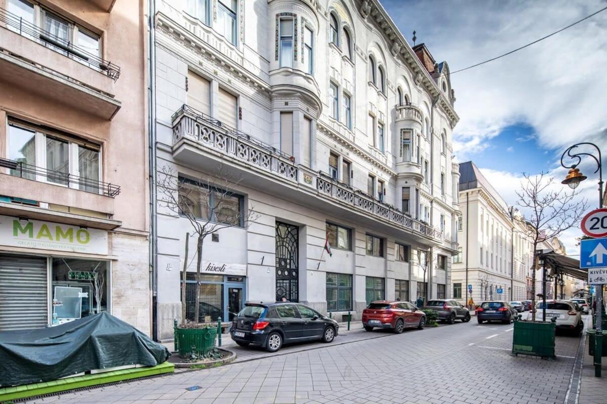 בודפשט Convenient Apartment At Gastro Driven Location מראה חיצוני תמונה