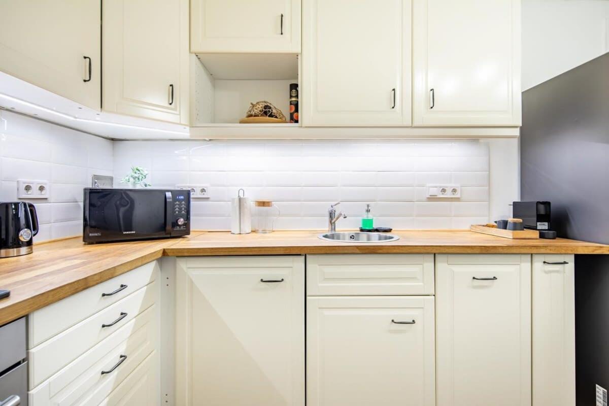 בודפשט Convenient Apartment At Gastro Driven Location מראה חיצוני תמונה